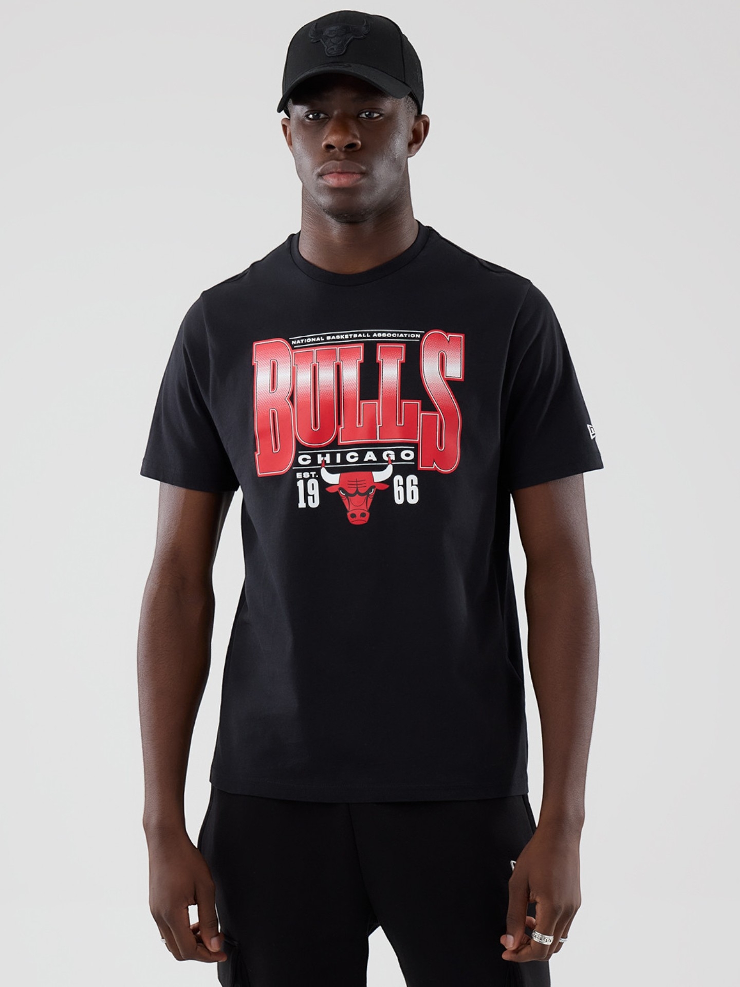 Chicago Bulls Arch Graphic NBA T-Shirt Black