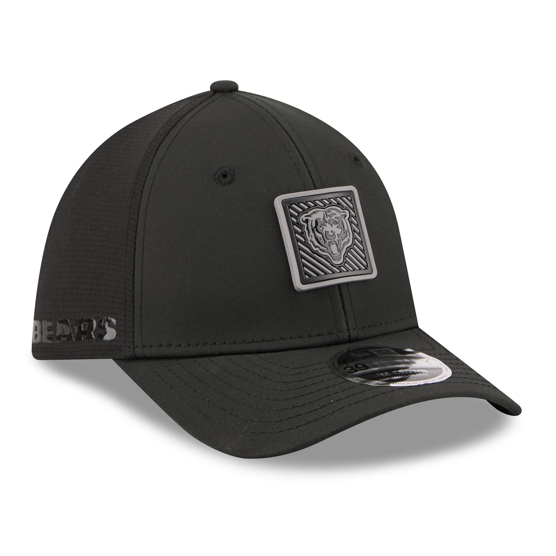 Chicago Bears "BEAR" Black 2026 NFL Training Camp 39THIRTY Flex Cap