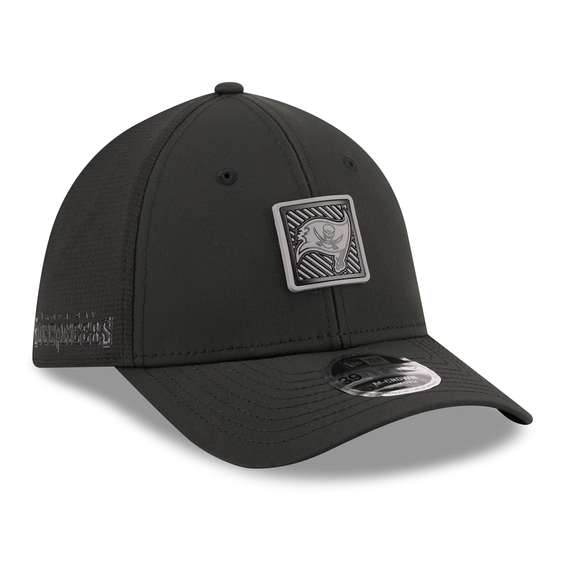 Tampa Bay Buccaneers Black 2026 NFL Training Camp 39THIRTY Flex Cap