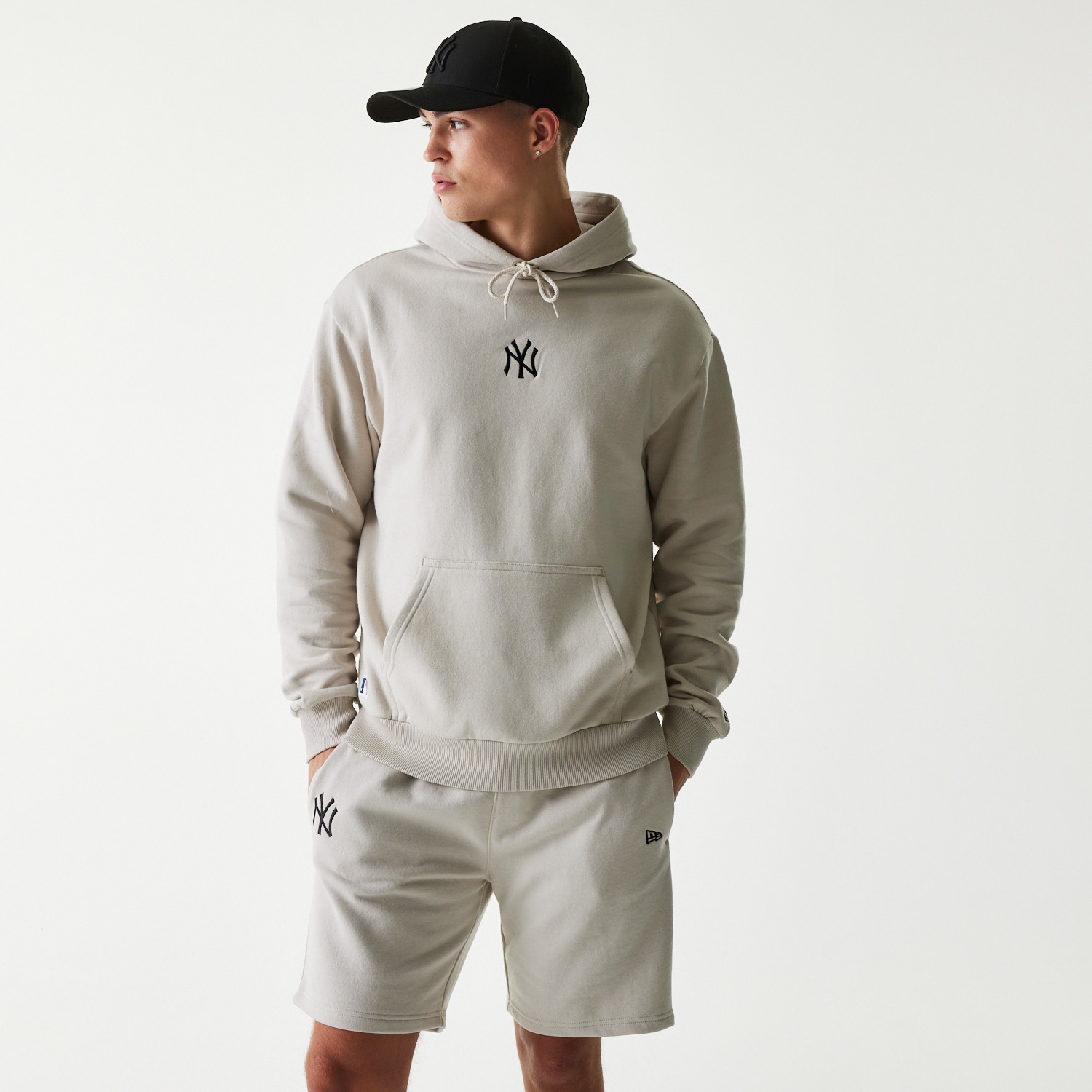 New York Yankees Small Logo MLB Hoodie Stone Grau
