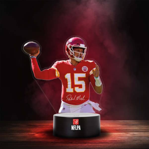 Patrick Mahomes Kansas City Chiefs NFLPA LED-Leuchtschild