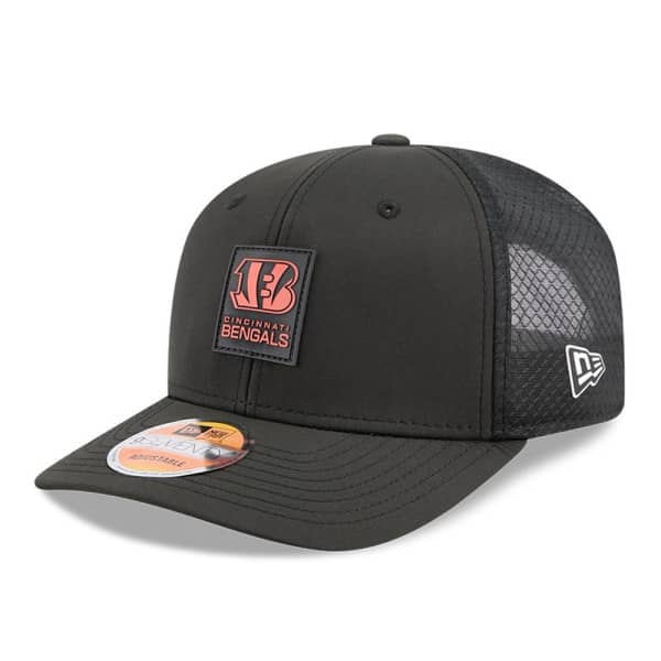 Cincinnati Bengals "B" 2025 NFL On-Field Sideline 9SEVENTY Trucker Snapback Cap Black