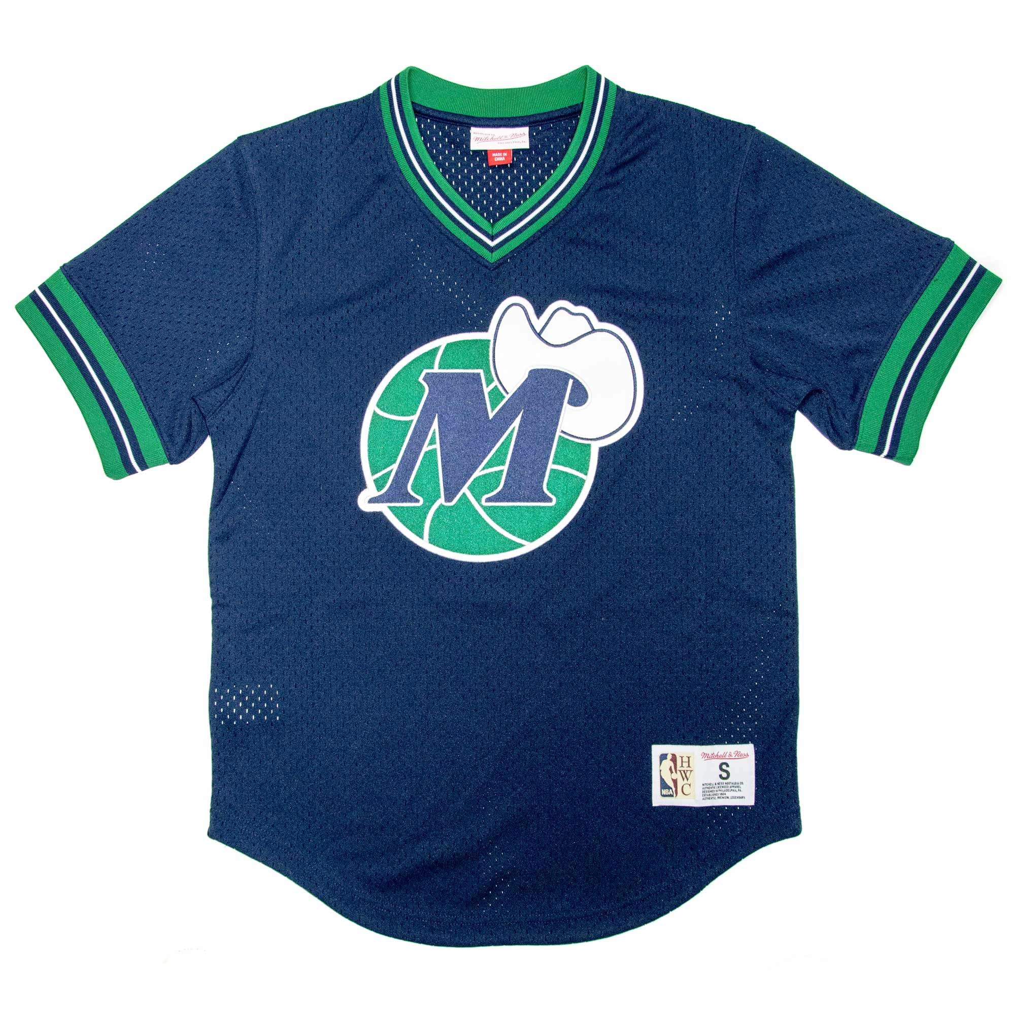Dallas Mavericks Unbeaten Mitchell & Ness NBA V-Neck Mesh Shirt Navy