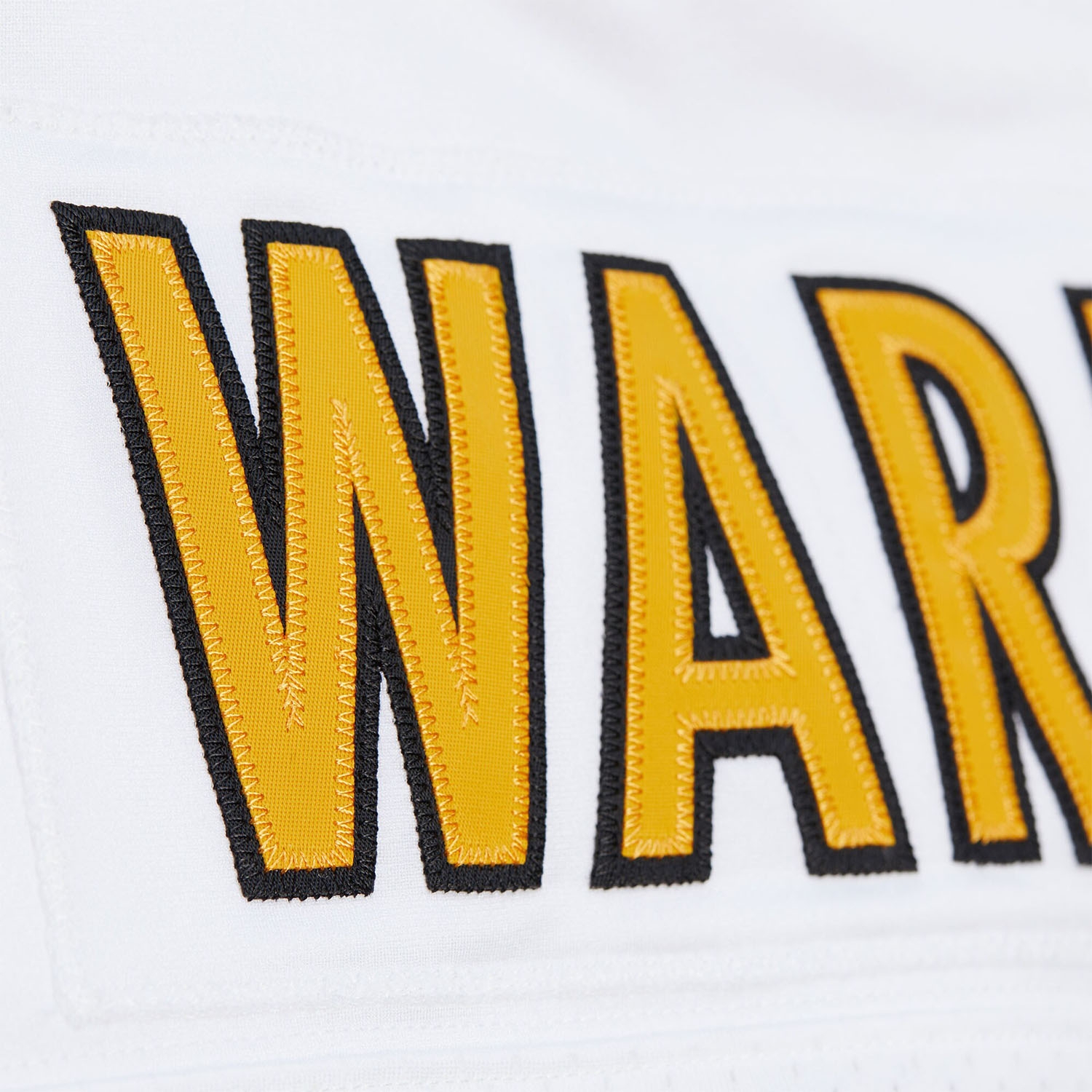Logo, Text