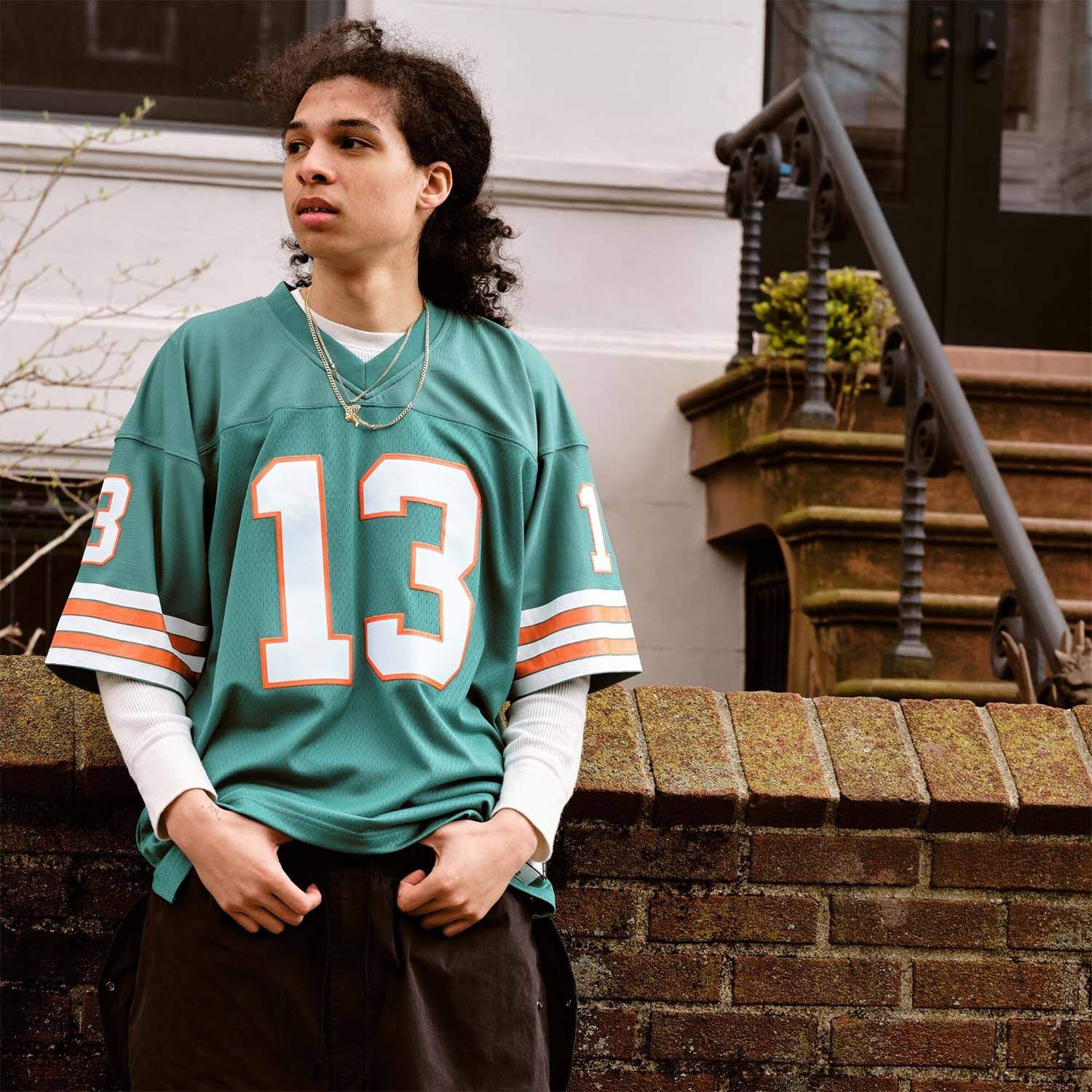 Sleeve, Boy, Male, Person, Teen